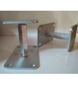 Pätka 100x160/5 s doskou 100x100/6 nastaviteľná výška 120-180 Zn(1ks)